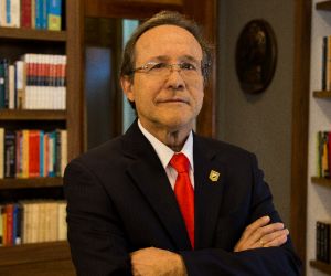 Nuestro rector grancolombiano, Marco Tulio Calderón, habla sobre la importancia del apoyo del Gobierno Nacional a las universidades privadas